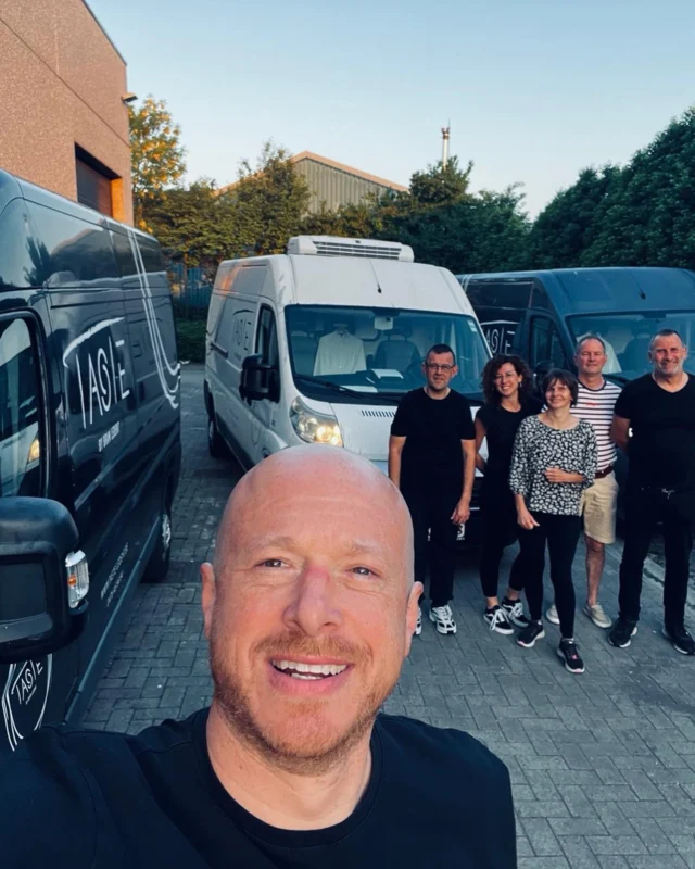 Met de vroege - den dag, en de late 😁💪😋
Event Hubo bij Soudal … 
#tasteledent #teamtaste #velemondjesvoeden #soudal #hubobelgium #fieropmijnteam❤